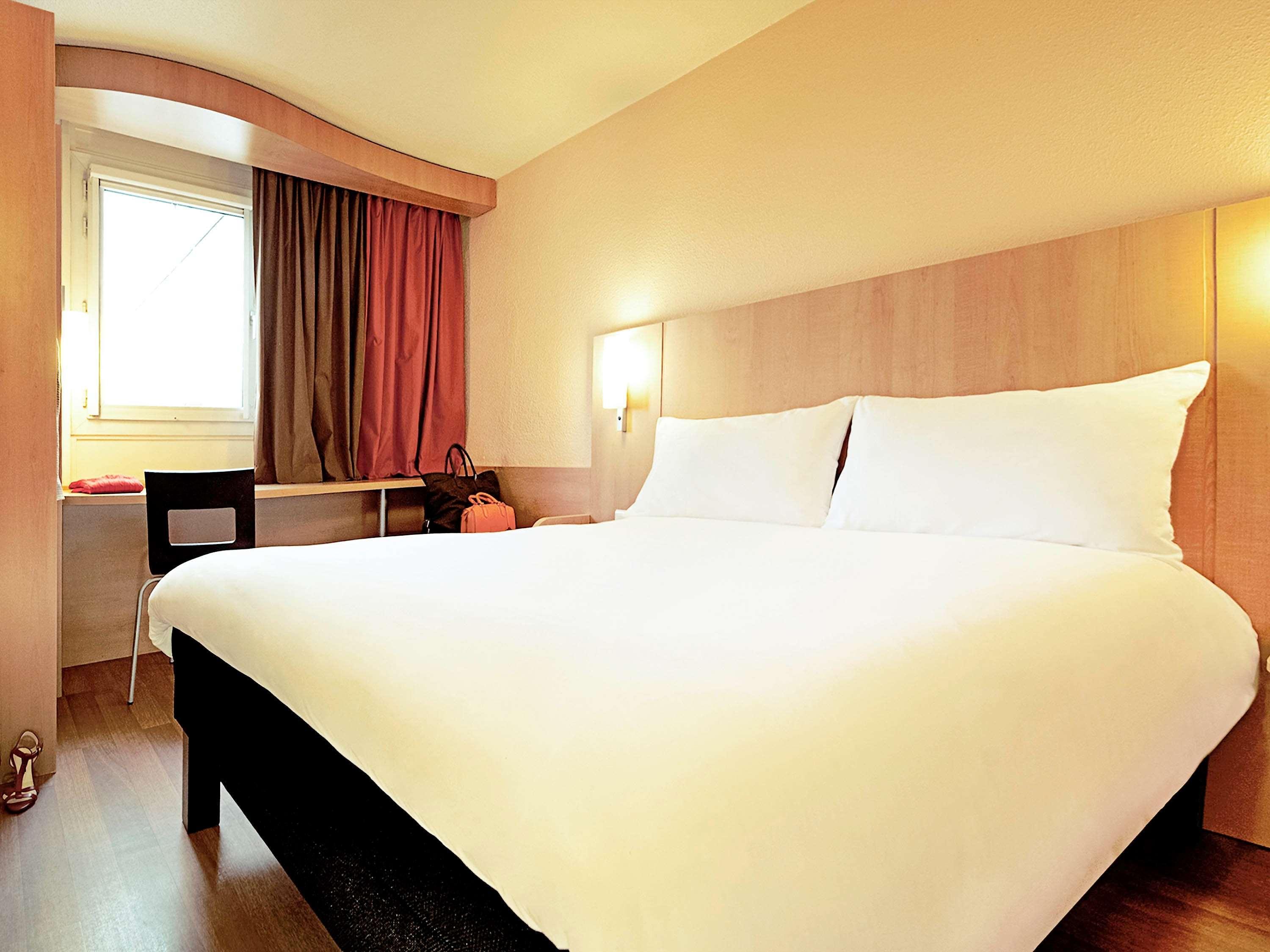 Отель Ibis Bristol Temple Meads Экстерьер фото